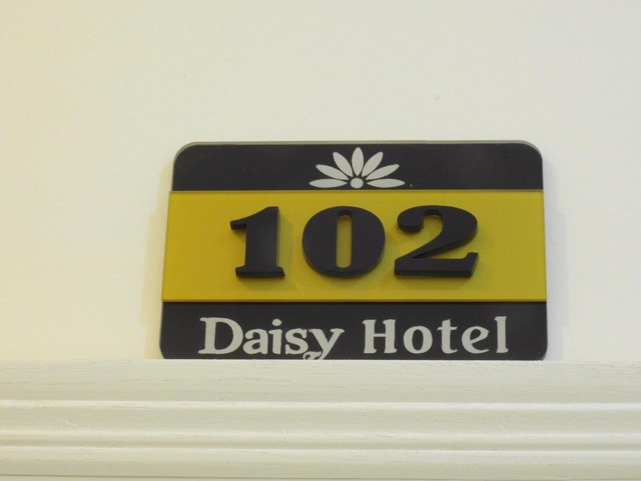 Daisy Hotel Thành Pho Ho Chí Minh Esterno foto